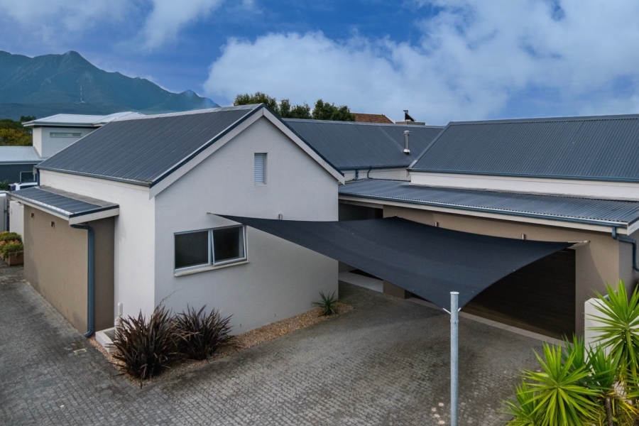 3 Bedroom Property for Sale in Earls Court Lifestyle Estate Western Cape